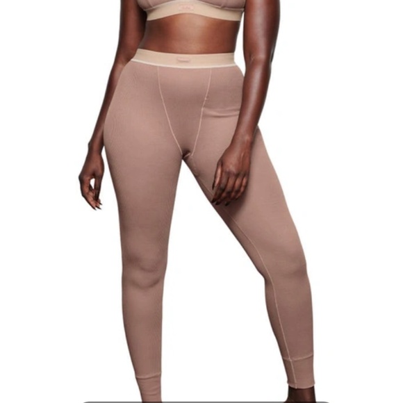 SKIMS Cotton Rib Thermal Leggings - Picture 1 of 3
